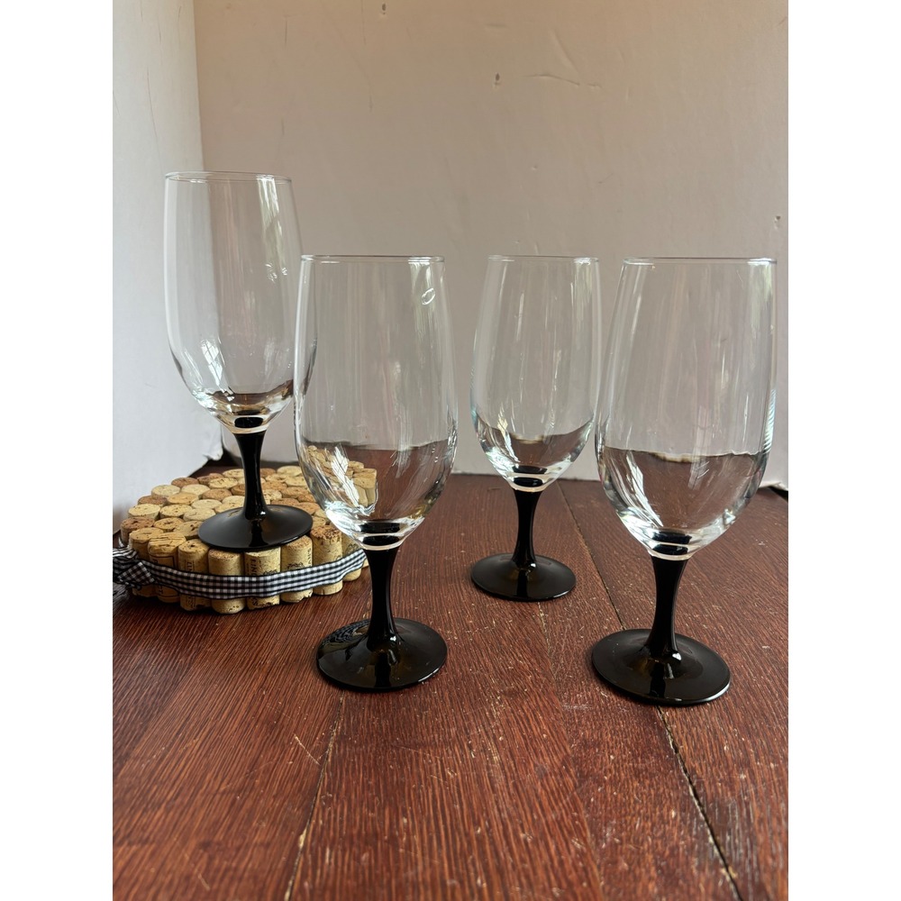 Luminarc Domino Wine Glasses Set 4 Black Stem Clear Bowl Made in France 8.25in